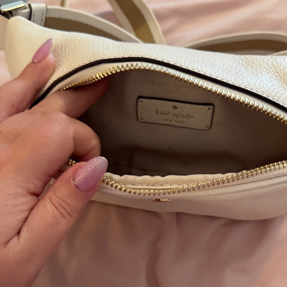 BNWOT Kate Spade Ivory Crossbody Bag - Picture 4 of 10